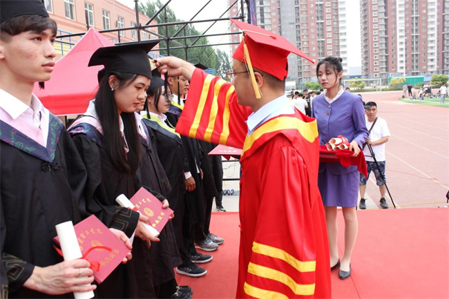 远行有路 归程有期——必赢举办2023届学生毕业典礼暨学位授予仪式