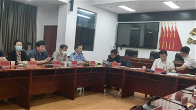 正门亮起红绿灯，师生出行更安心！ ——必赢242net官网正门红绿灯正式投入使用