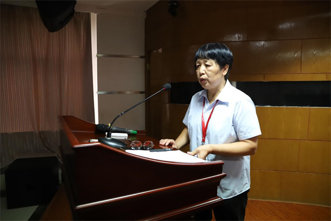 必赢召开2023年新教师入职培训会