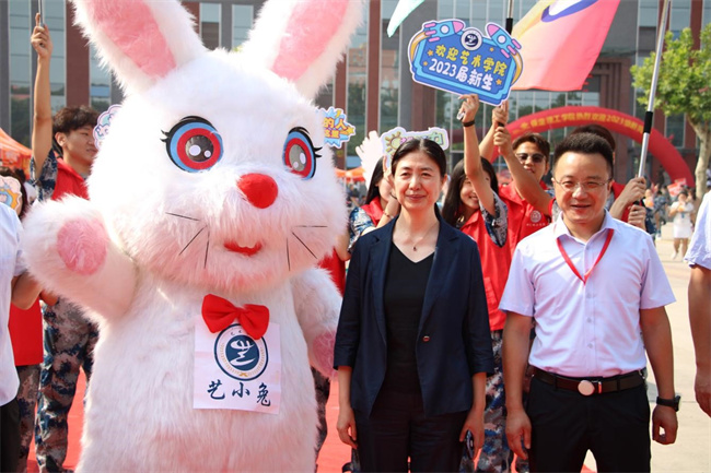 如期而至  携手同行——必赢2023级新生报到工作圆满结束