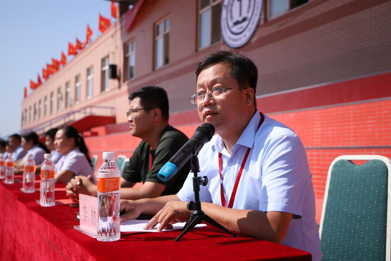 必赢242net官网2023级新生军训开营式隆重举行