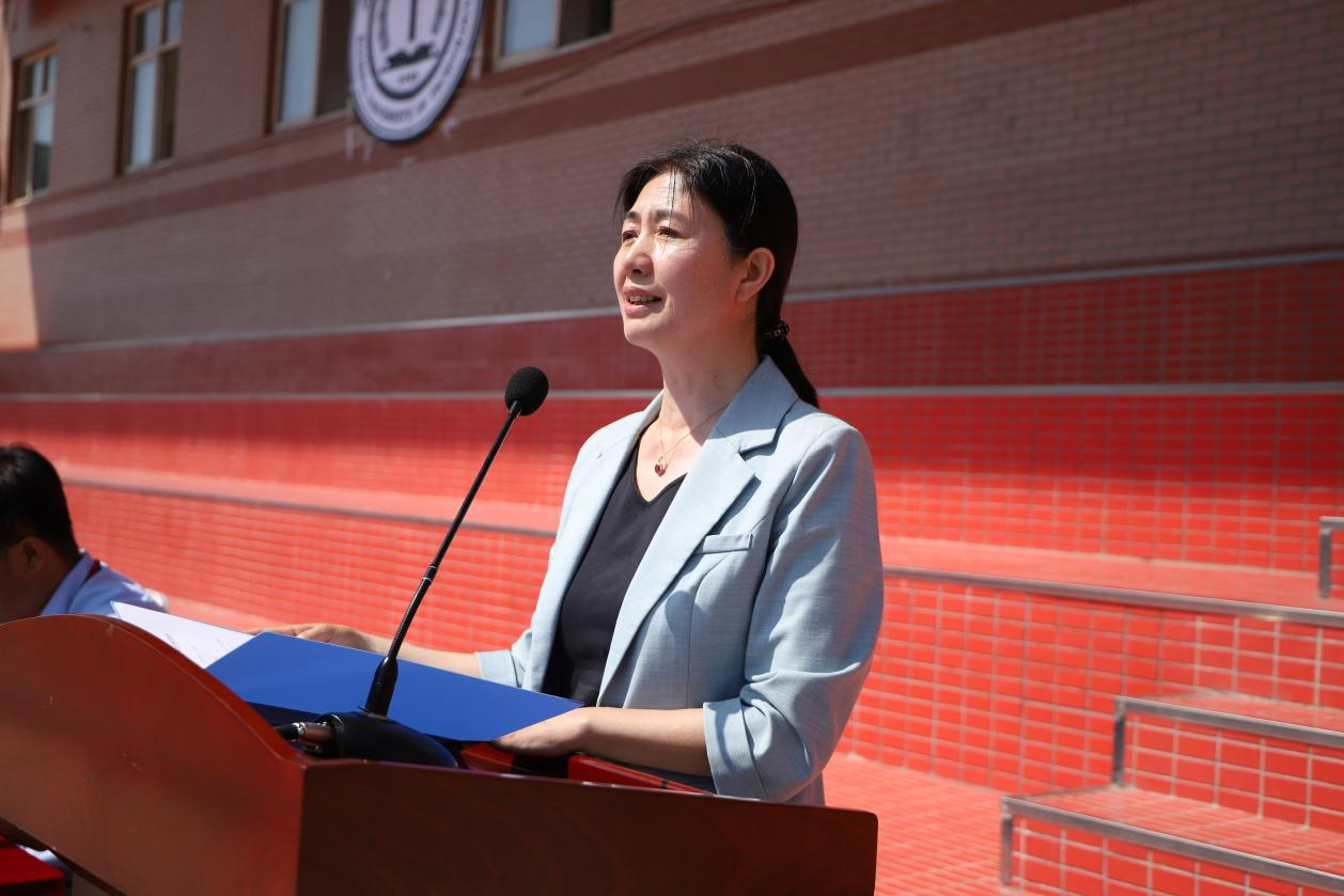 必赢242net官网2023级新生军训开营式隆重举行