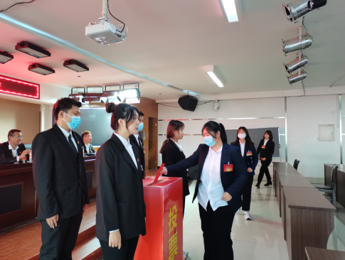 必赢242net官网第二次学生代表大会