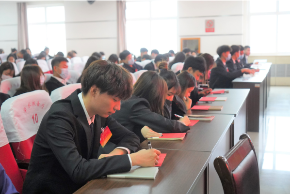 必赢242net官网第二次学生代表大会