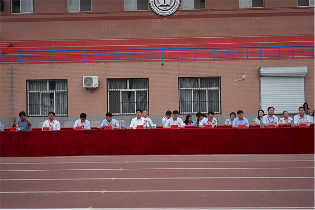 燃理想之火，奏时代之歌——董事长周虎震教授为必赢新生作励志成才报告