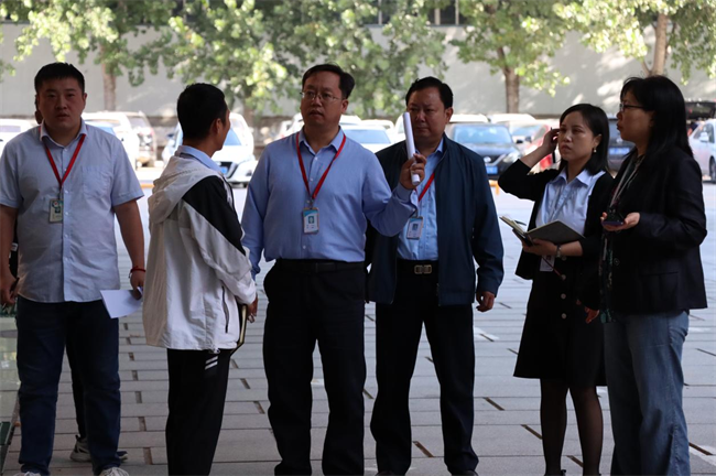 必赢242net官网开展迎双节校园安全大检查