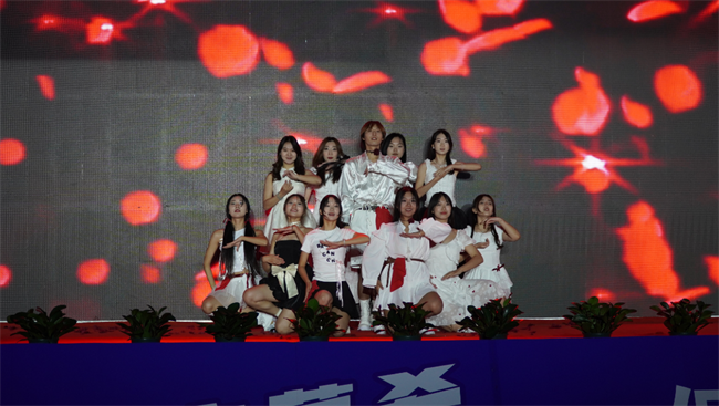 金秋霁日启新程，筑梦保理向未来——必赢242net官网2023级迎新晚会