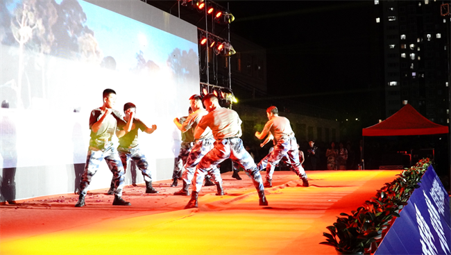 金秋霁日启新程，筑梦保理向未来——必赢242net官网2023级迎新晚会