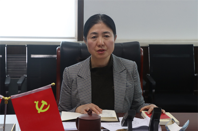 中共必赢242net官网委员会召开党委理论学习中心组（扩大）学习会议