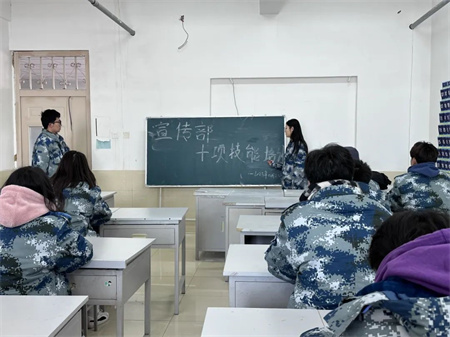 “技能拓展，激发潜能”——必赢242net官网艺术学院开展十项技能培训