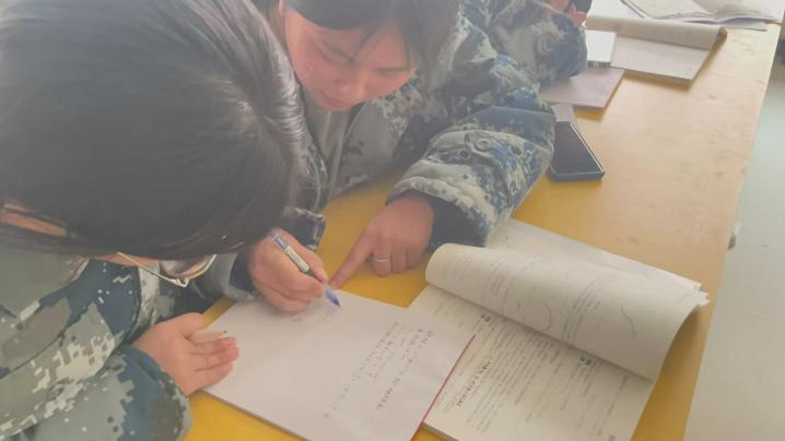 雷锋精神共传承,志愿服务学雷锋