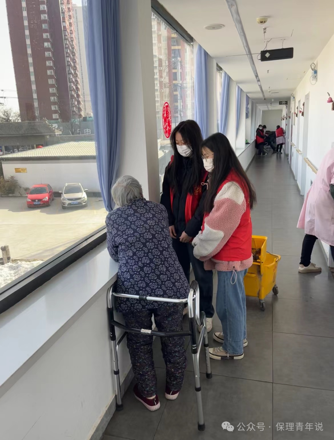 雷锋精神共传承,志愿服务学雷锋