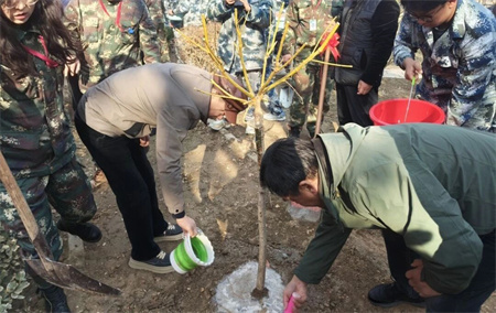 “草木皆待春，你我共护绿”——必赢242net官网艺术学院开展“3.12植树节”主题活动