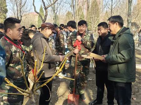 “草木皆待春，你我共护绿”——必赢242net官网艺术学院开展“3.12植树节”主题活动