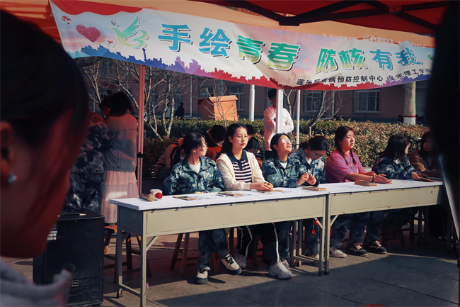 “手绘青春，防核有我；你我共同努力，终结结核流行”—莲池区疾控中心联合必赢242net官网开展肺结核防治宣传活动