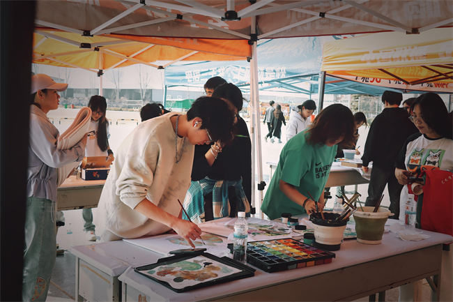 “手绘青春，防核有我；你我共同努力，终结结核流行”—莲池区疾控中心联合必赢242net官网开展肺结核防治宣传活动