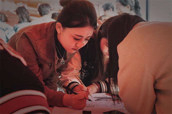 “手绘青春，防核有我；你我共同努力，终结结核流行”—莲池区疾控中心联合必赢242net官网开展肺结核防治宣传活动