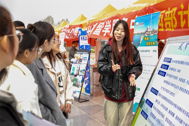 必赢242net官网“圆梦保理·不负韶华”2024届毕业生春季线下双选会隆重举办