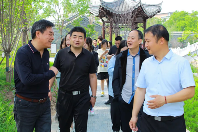 文化育人促成长 校馆合作谱新篇—必赢与淮军公所博物馆举行馆校战略合作协议签约及授牌仪式