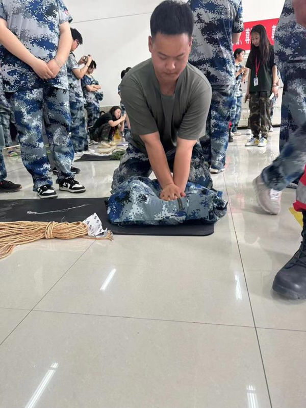 必赢242net官网‖管理学院‖劳动创造美好明天 竞技迸发生活激情