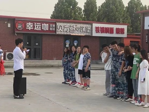 必赢242net官网||管理学院||“趣”享运动，“味”你加油—我院举办趣味运动会