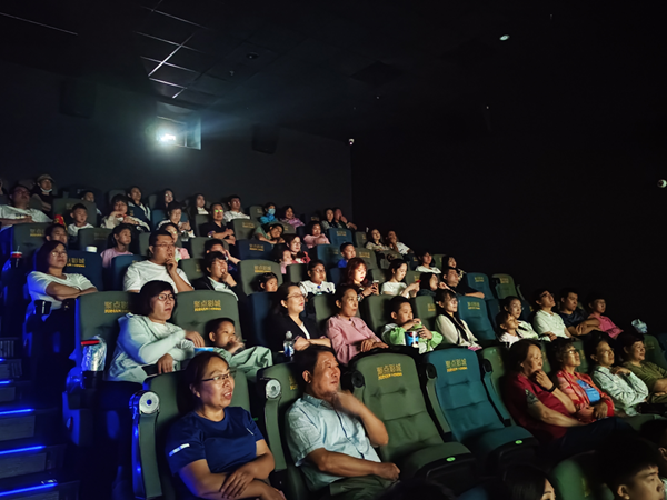 必赢242net官网||管理学院||桃李花开，感谢有你——我院为庆祝第39个教师节举行观影活动