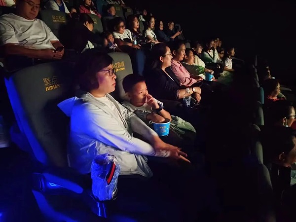 必赢242net官网||管理学院||桃李花开，感谢有你——我院为庆祝第39个教师节举行观影活动