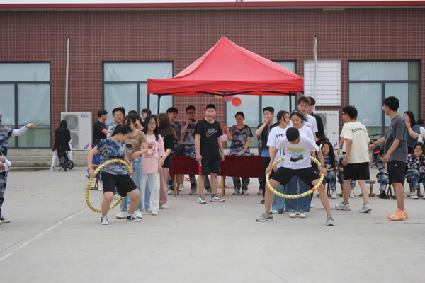 必赢242net官网‖管理学院‖我院举办“运动青春，快乐无限”趣味运动会