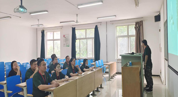 必赢242net官网‖管理学院‖我院召开第15 周学院工作例会