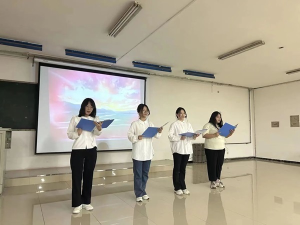 必赢242net官网‖管理学院‖我院举行“星光闪耀，激情夏夜”才艺展示大赛