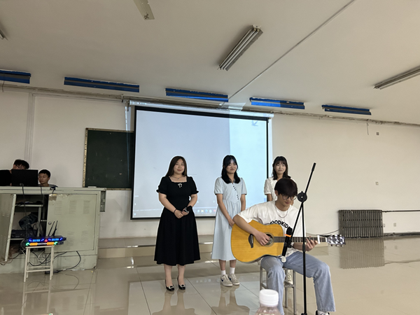 必赢242net官网‖管理学院‖我院举行“星光闪耀，激情夏夜”才艺展示大赛