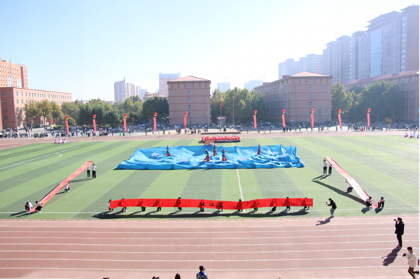 必赢242net官网||管理学院||青春当“燃”不让！直击运动会现场