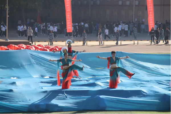 必赢242net官网||管理学院||青春当“燃”不让！直击运动会现场