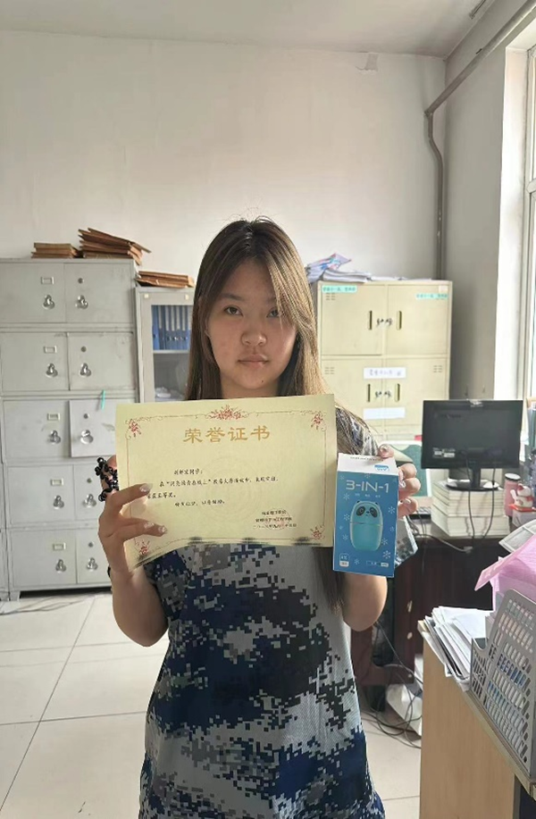 必赢242net官网||管理学院||闪亮的青春线上投票活动出结果啦！！