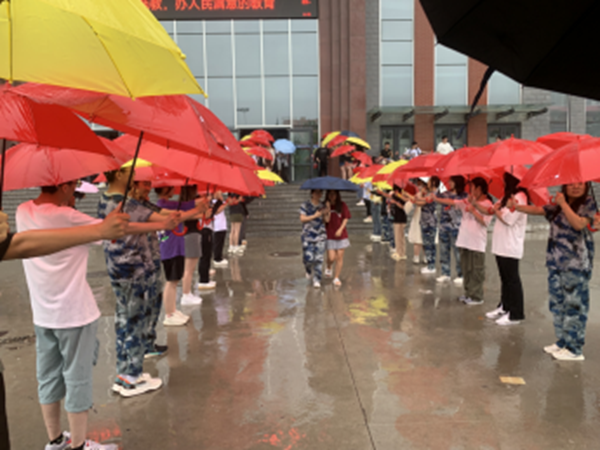 必赢242net官网‖管理学院‖暖心服务，助力2023届毕业生走好大学生涯的最后一公里