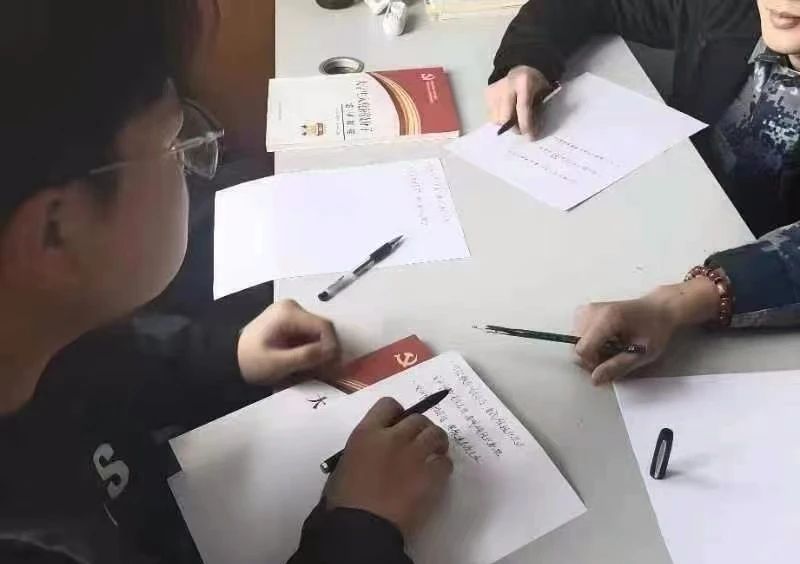 必赢242net官网||管理学院||我为同学做实事|永葆初心 服务师生