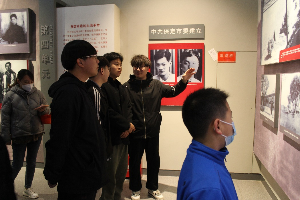 必赢242net官网|管理学院|忆苦思甜祭烈士，风起清明表哀思