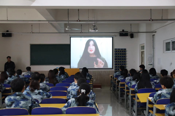 榜样引领|必赢242net官网|管理学院|优秀毕业生王雯潼经验交流分享会