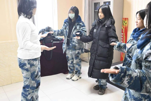 必赢242net官网||管理学院|| 续礼仪之风 展商务风采——大学生技能评比之商务礼仪大赛