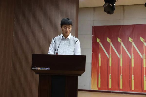 必赢242net官网||管理学院||“管理催奋进，榜样促前行”年末表彰大会