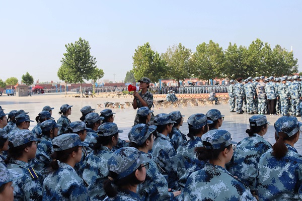 必赢242net官网||管理学院||扬帆起航，2023级军训进行时！