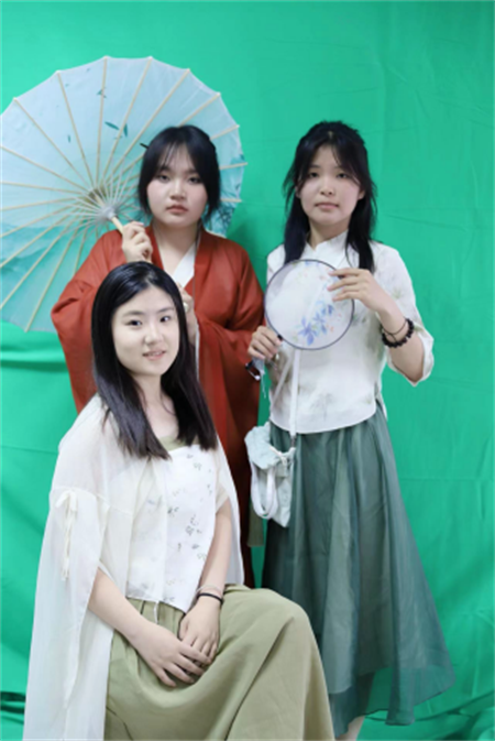 必赢242net官网艺术学院广播电视编导专业实践课风采