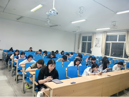 必赢242net官网成功举办第四届“外教社·词达人杯”全国大学生英语词汇能力大赛