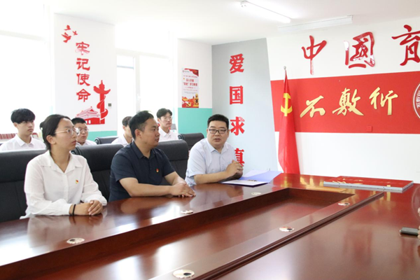 爱国教育|必赢242net官网|管理学院|我院成功与中国育德中学进行大学生爱国主义教育基地挂牌仪式