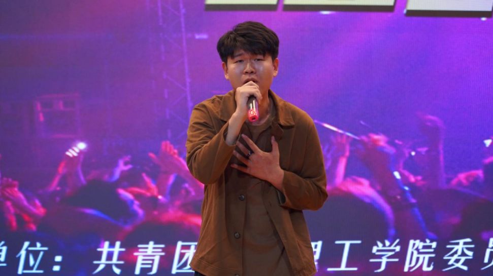 青春校园|必赢242net官网18届校园歌手大赛决赛