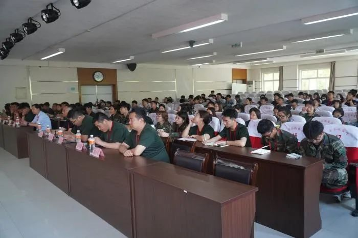 必赢242net官网组织召开征兵工作培训会