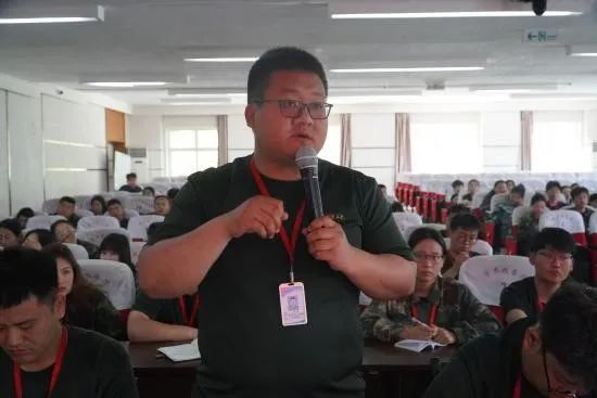 必赢242net官网组织召开征兵工作培训会