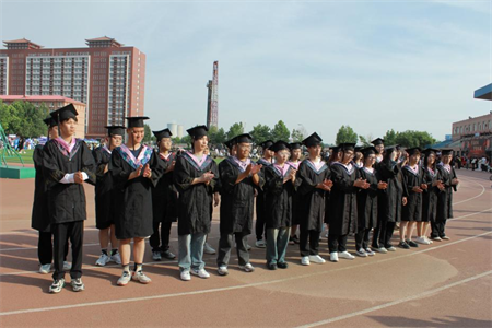 必赢242net官网艺术学院 “青春不散场，未来皆可期”2024届毕业典礼暨学位授予仪式