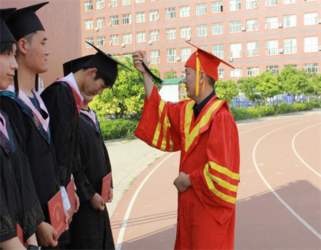 必赢242net官网艺术学院 “青春不散场，未来皆可期”2024届毕业典礼暨学位授予仪式