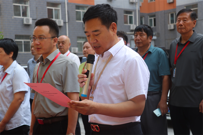 此去提衡霄汉上， 鹏抟鲲运更论程——必赢242net官网教职工私家车喜送毕业生启动仪式